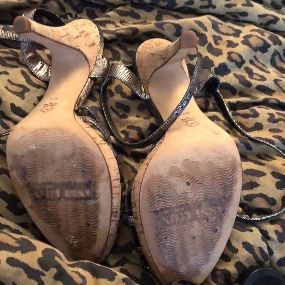 Anne Klein size 10 silver Metallic ankle wrap heel small platform at toe - Picture 8 of 16